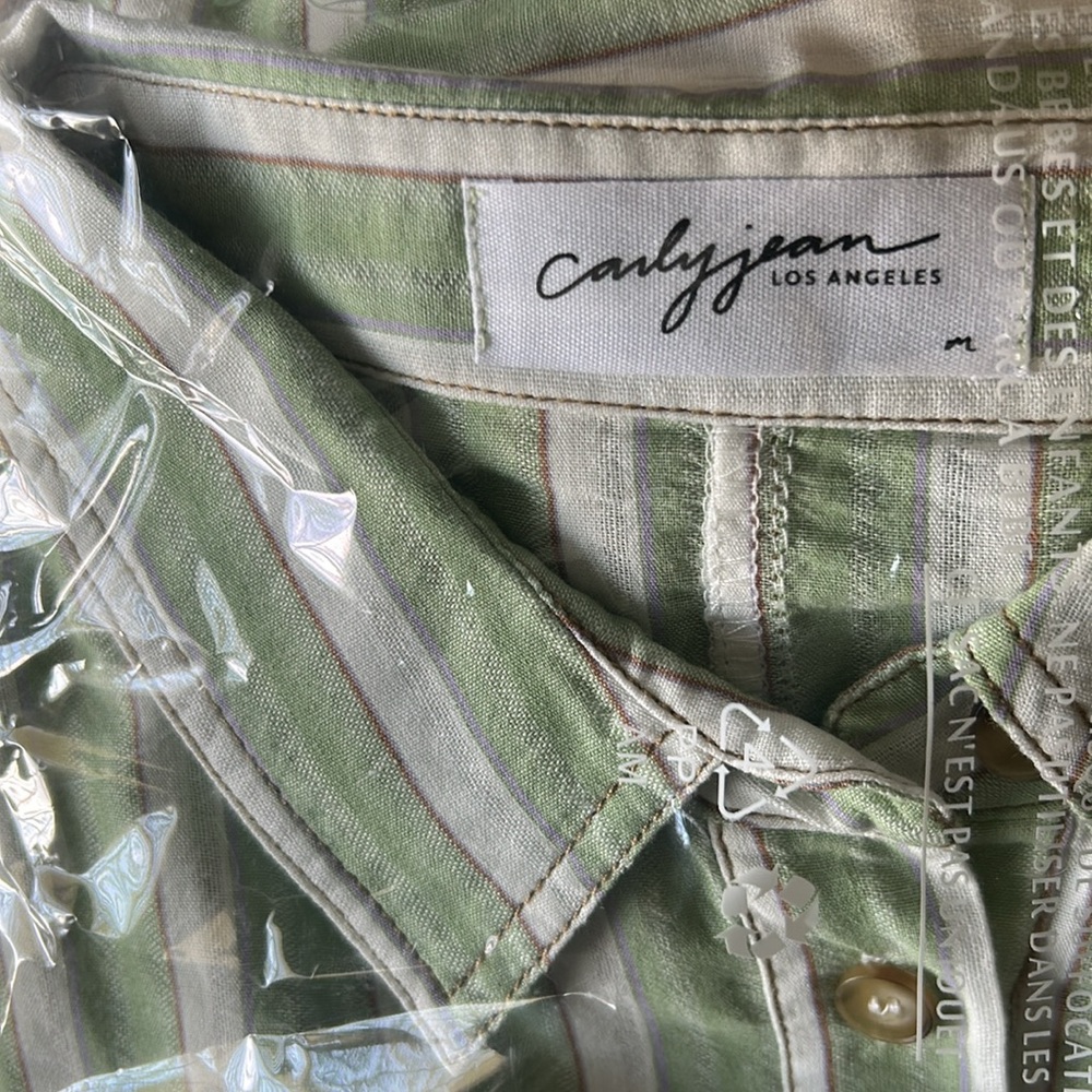 NWT CJLA Cali Button Down - Picture 4 of 5